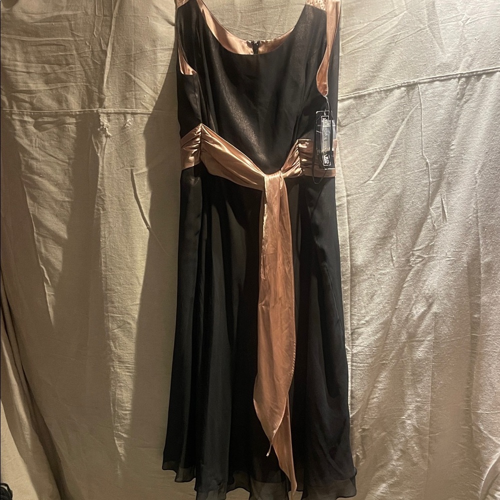Jessica Howard Black and Gold Asymmetrical Dress